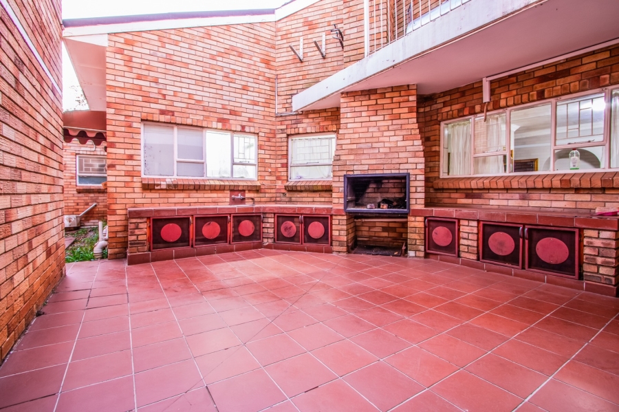 15 Bedroom Property for Sale in Die Bult North West